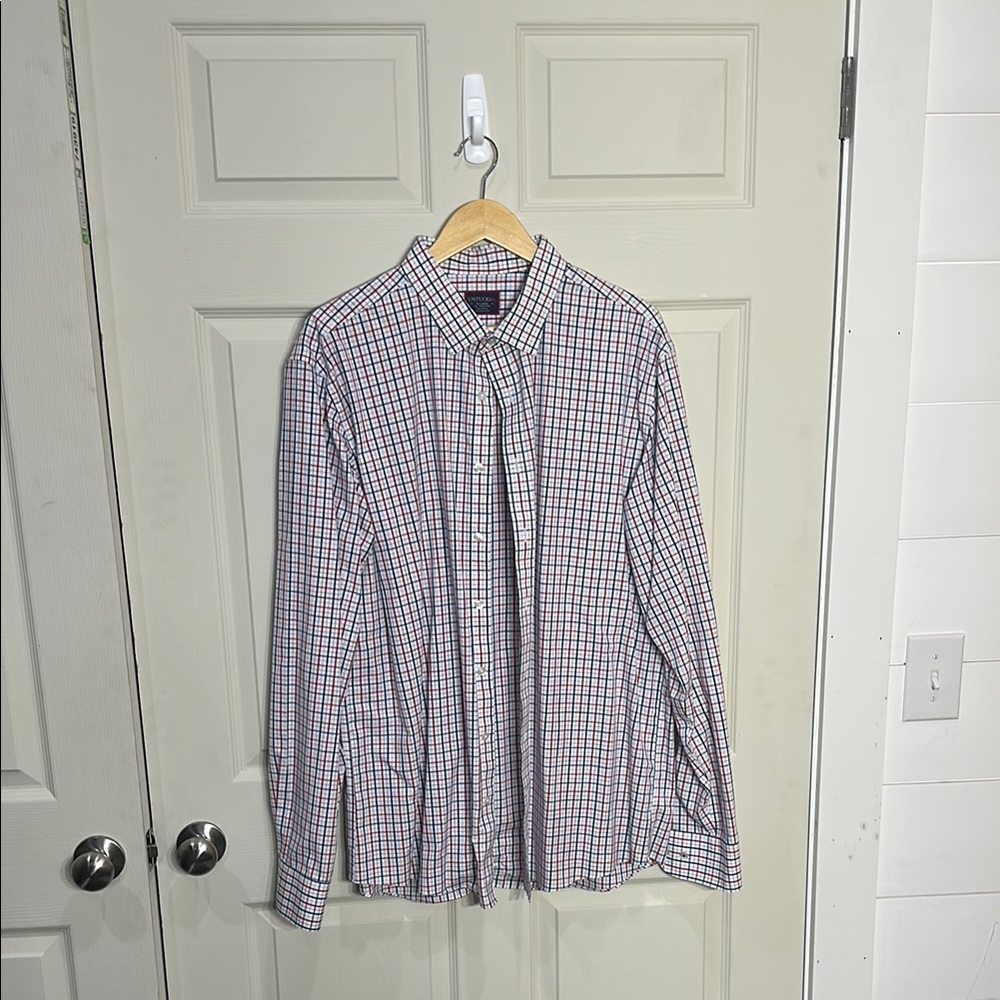 UNTUCKit Red and Blue Casual Button Down Shirt